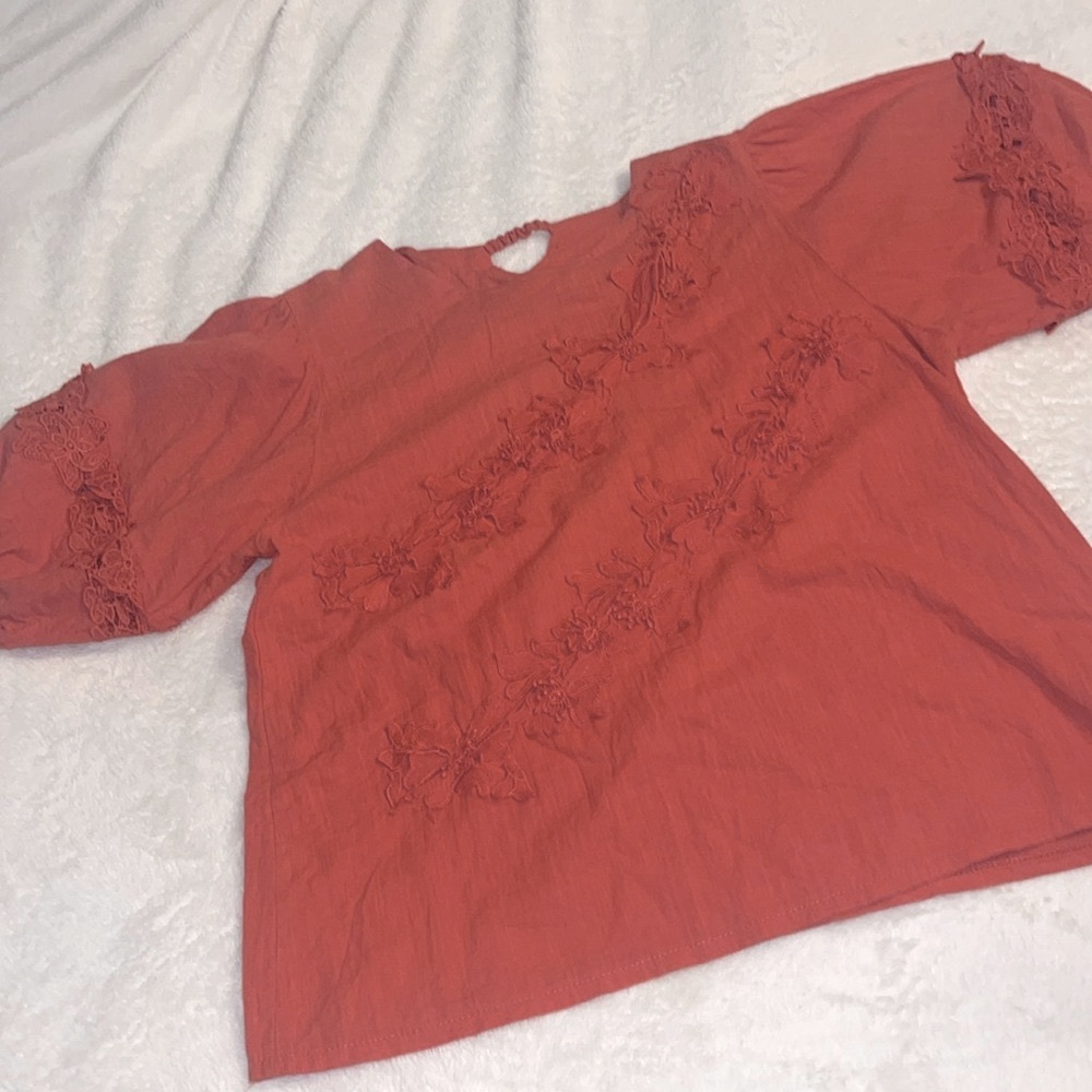 MACARON Linen blouse Top floral decor M